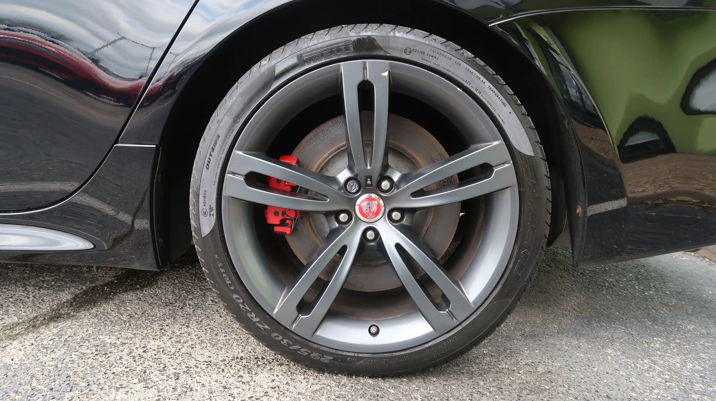 Used 2014 Jaguar XJ R LWB image 57