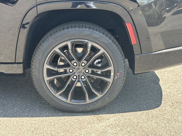 New 2026 Jeep Grand Wagoneer Summit AWD/4WD image 20