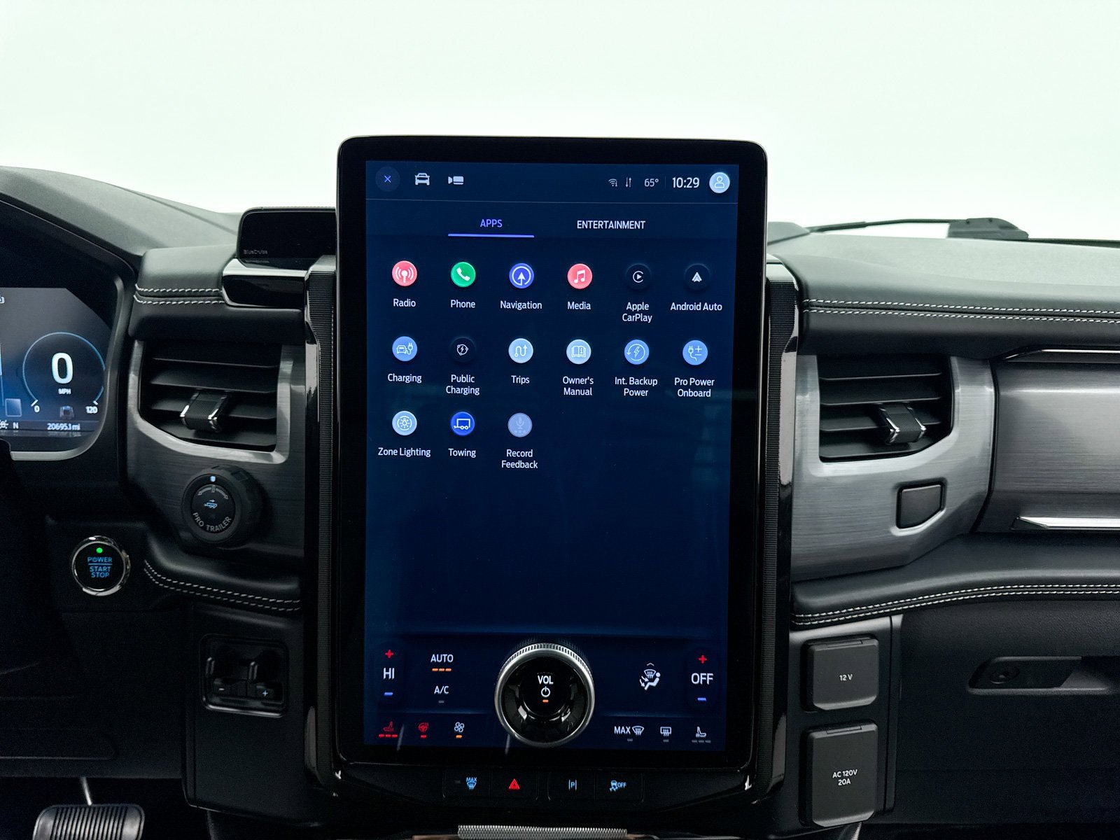 Used 2023 Ford F150 Lightning Platinum image 27