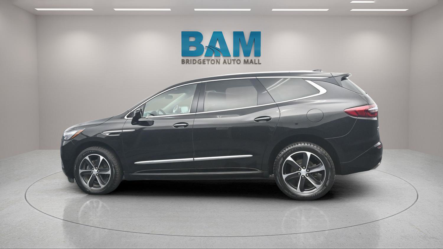 Used 2021 Buick Enclave Essence w/ Sun And Navigation Package image 4