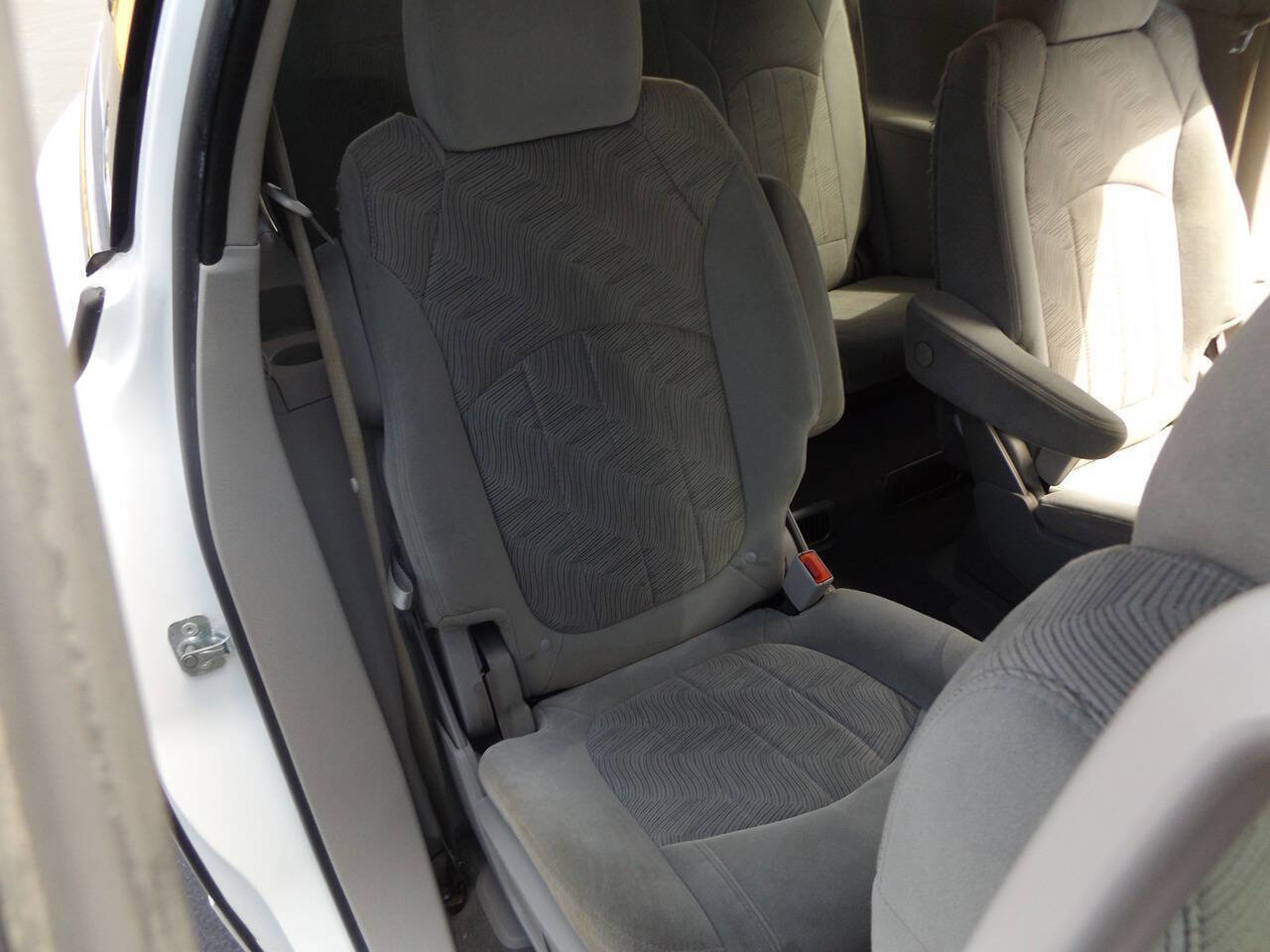 Used 2015 Buick Enclave Convenience FWD image 24