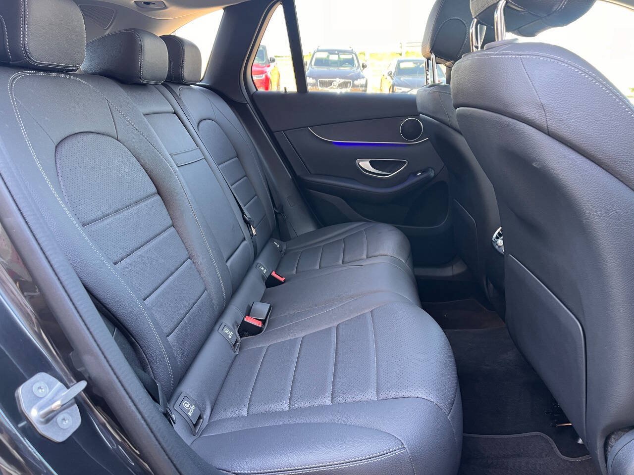 Used 2021 Mercedes-Benz GLC 300 4MATIC image 23