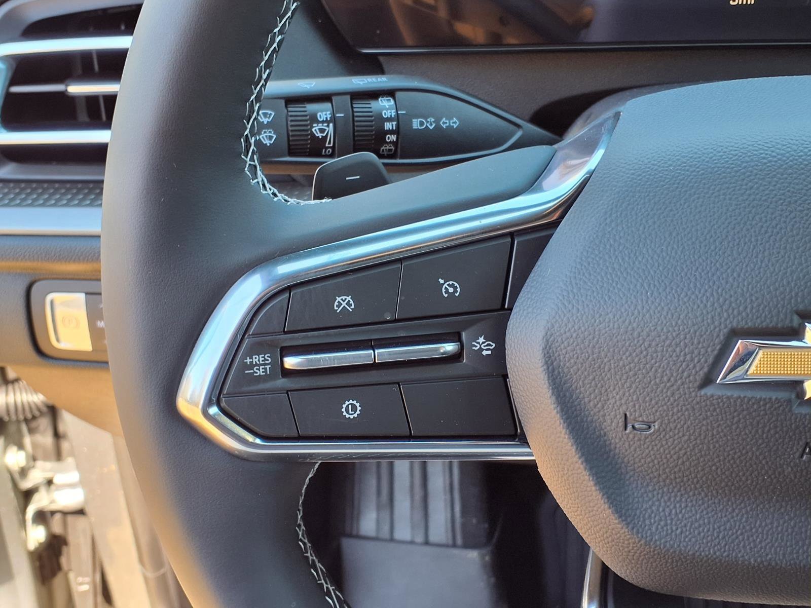 New 2026 Chevrolet Traverse LT w/ Driver Confidence Package FWD image 19
