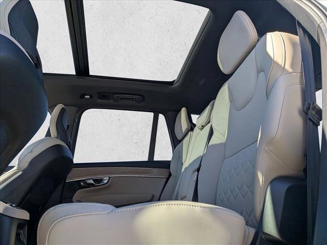 New 2026 Volvo XC90 T8 Plus w/ Protection Package Premier image 17