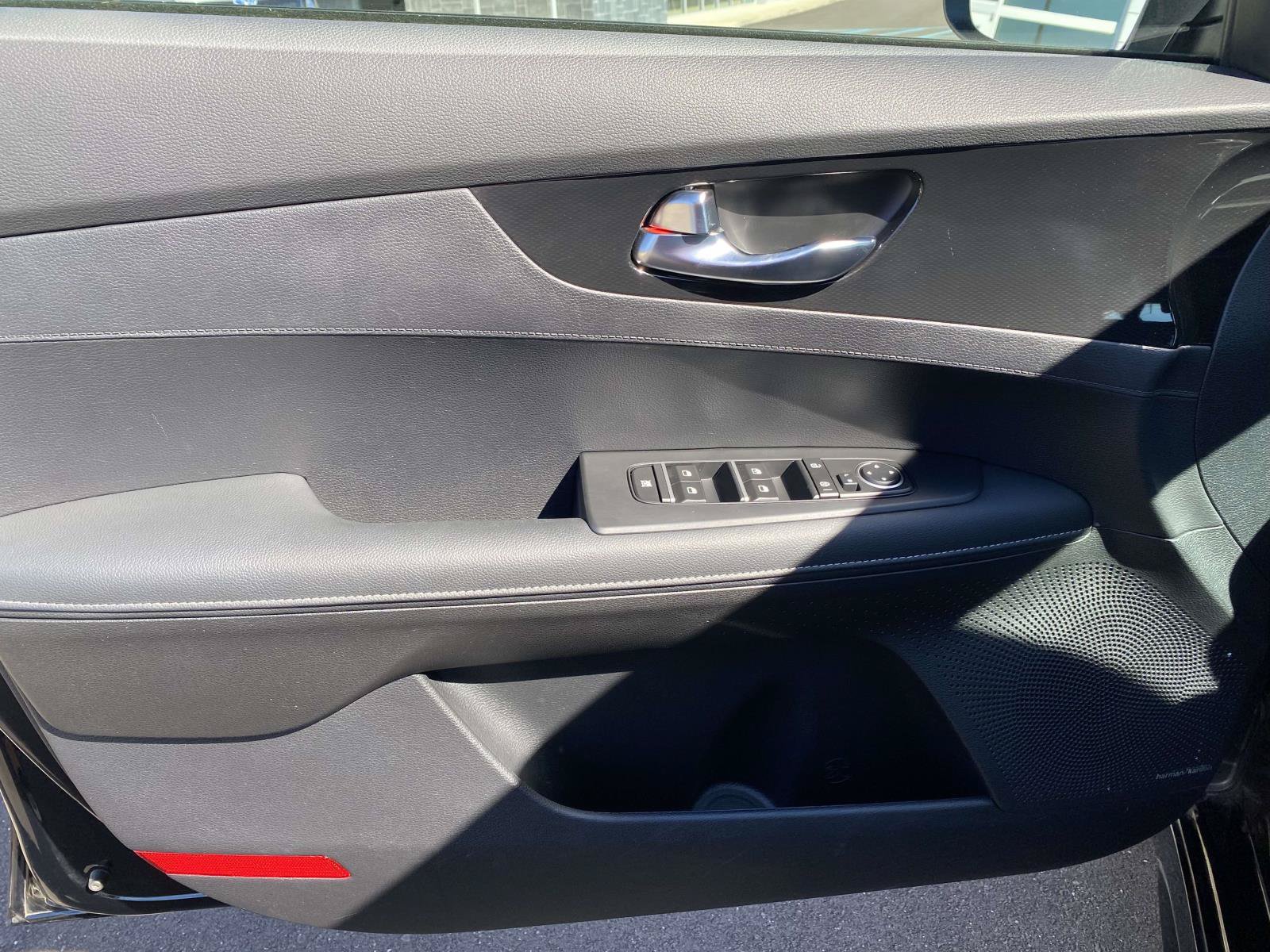 Used 2024 Kia Forte GT-Line w/ GT-Line Premium Package FWD image 19