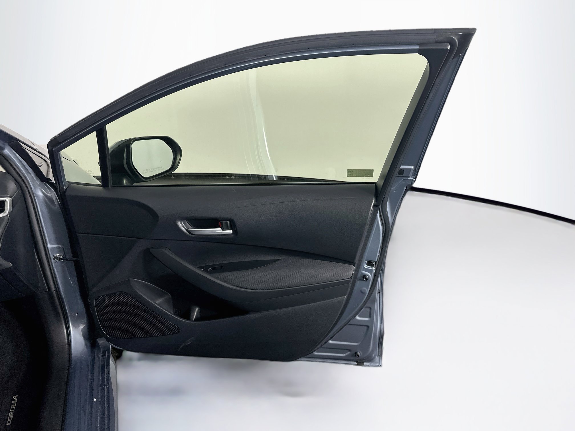 Used 2021 Toyota Corolla LE FWD image 30