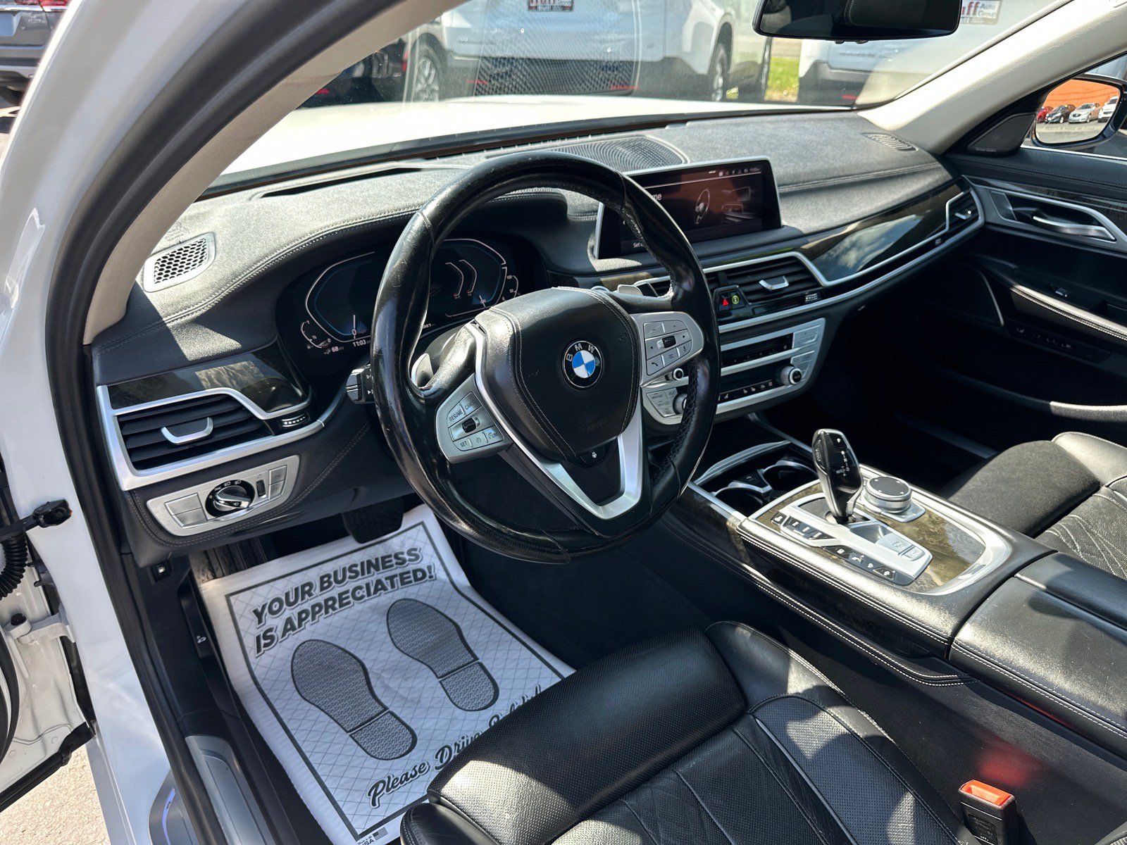 Used 2020 BMW 745e xDrive AWD/4WD image 20