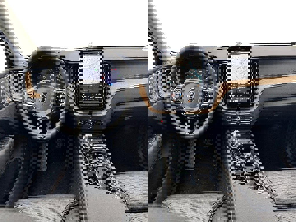 New 2026 Volvo XC60 T8 Ultra w/ Protection Package Premier image 25