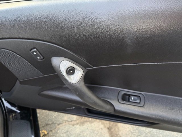 Used 2006 Chevrolet Corvette Convertible w/ Preferred Equipment Group image 26