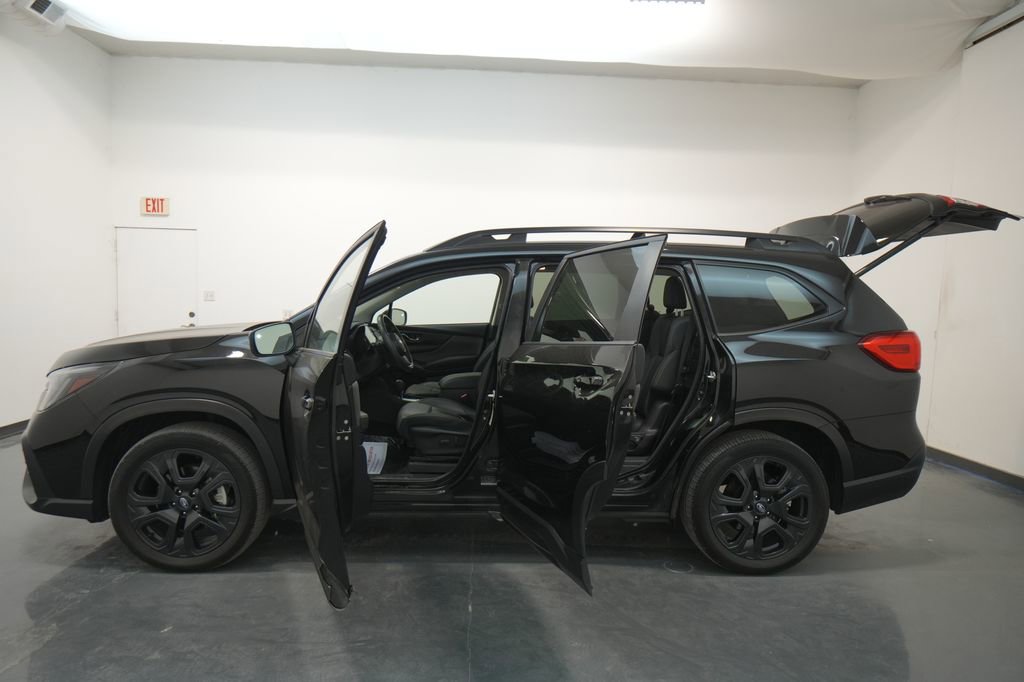 Used 2023 Subaru Ascent Onyx Edition image 30