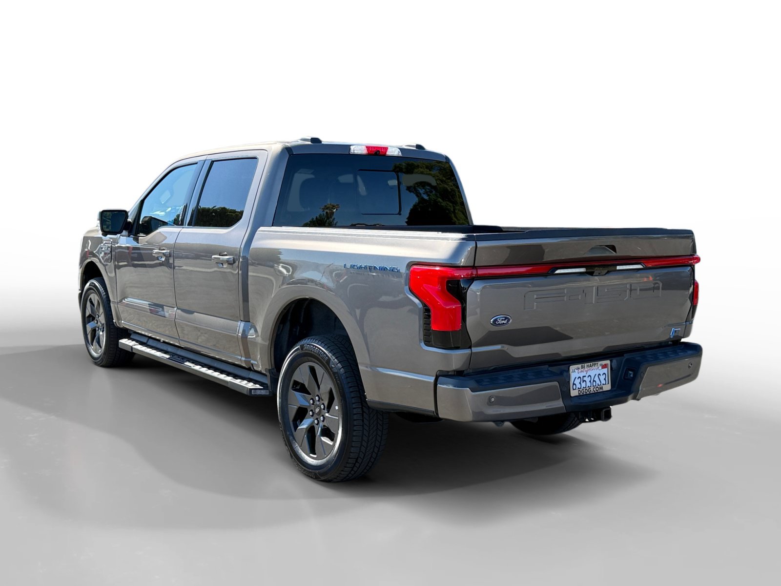 Used 2022 Ford F150 Lightning Lariat AWD/4WD image 3