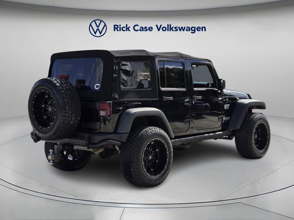 Used 2012 Jeep Wrangler Unlimited Rubicon image 6