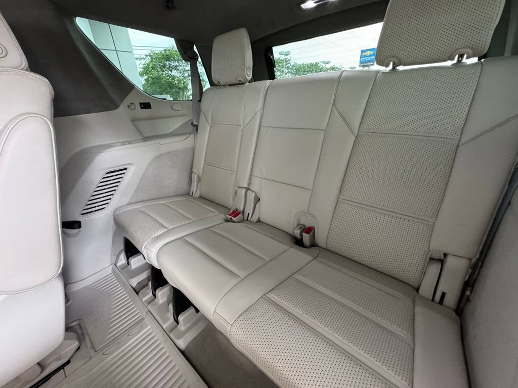 Used 2022 Cadillac Escalade Sport Platinum w/ Heavy-Duty Trailer Package AWD/4WD image 22