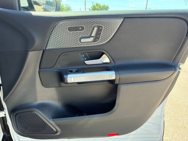 Used 2025 Mercedes-Benz GLB 250 4MATIC image 10