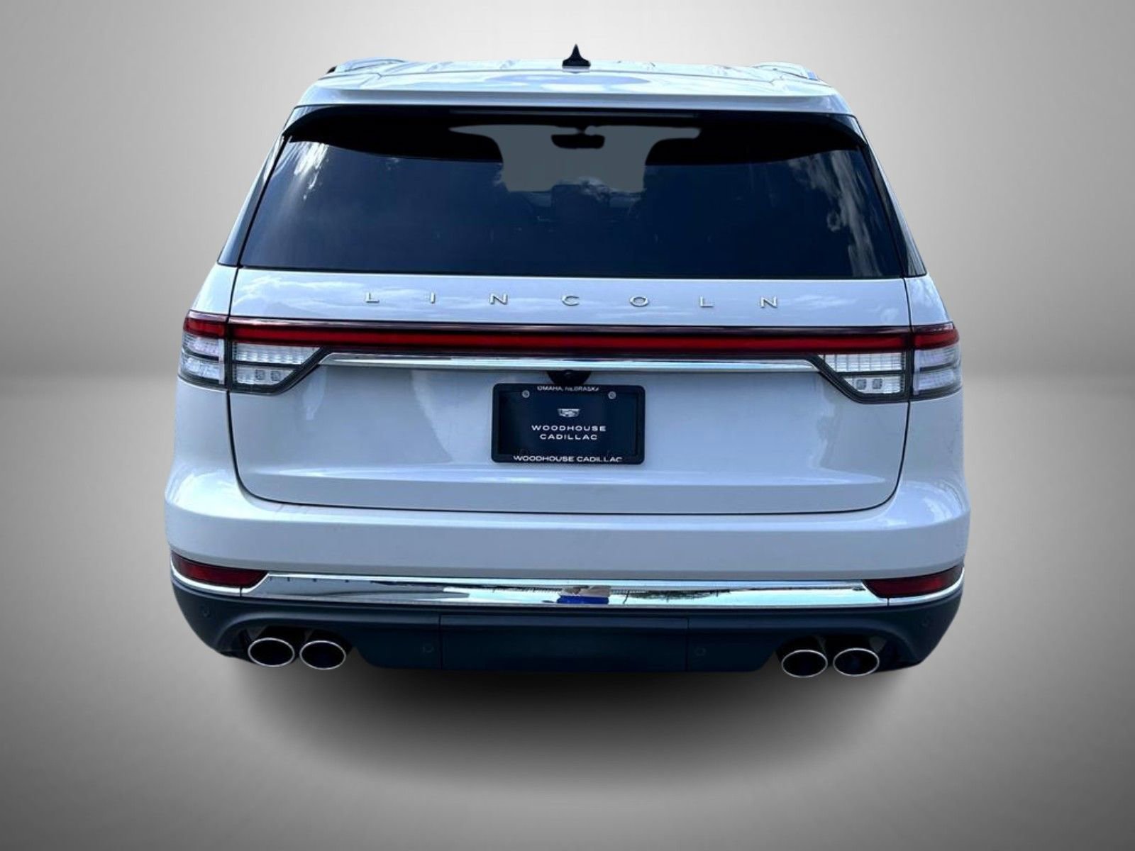 Used 2024 Lincoln Aviator Reserve w/ Equipment Group 201A AWD/4WD image 6
