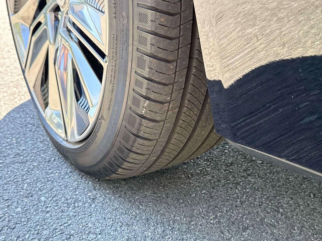 Used 2024 Cadillac Lyriq Luxury w/ LPO, Floor Liner Package image 15