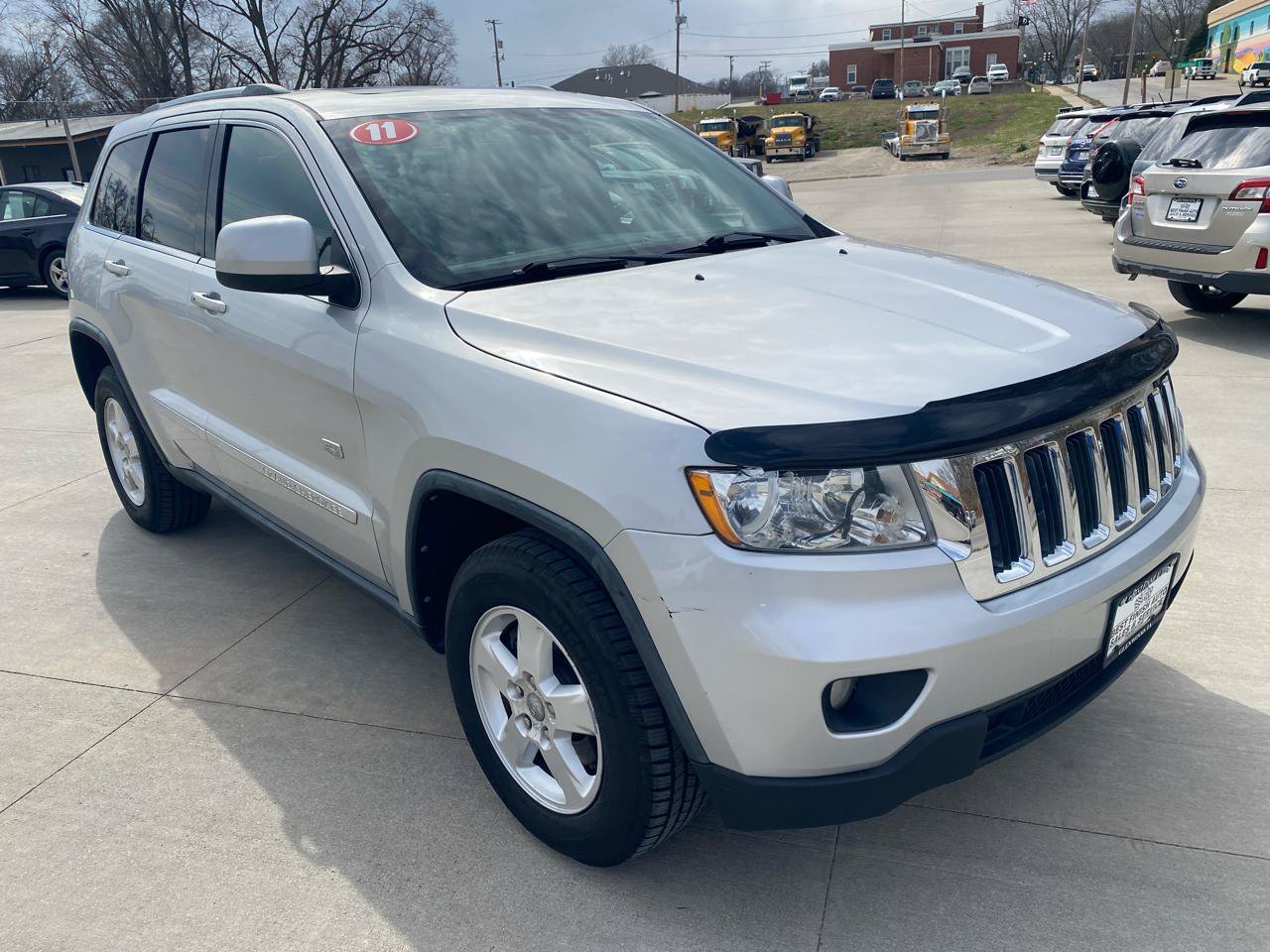 Used 2011 Jeep Grand Cherokee 70th Anniversary AWD/4WD image 4