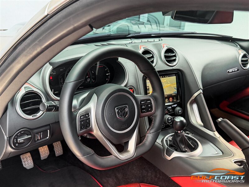 Used 2017 Dodge Viper GTS RWD image 25