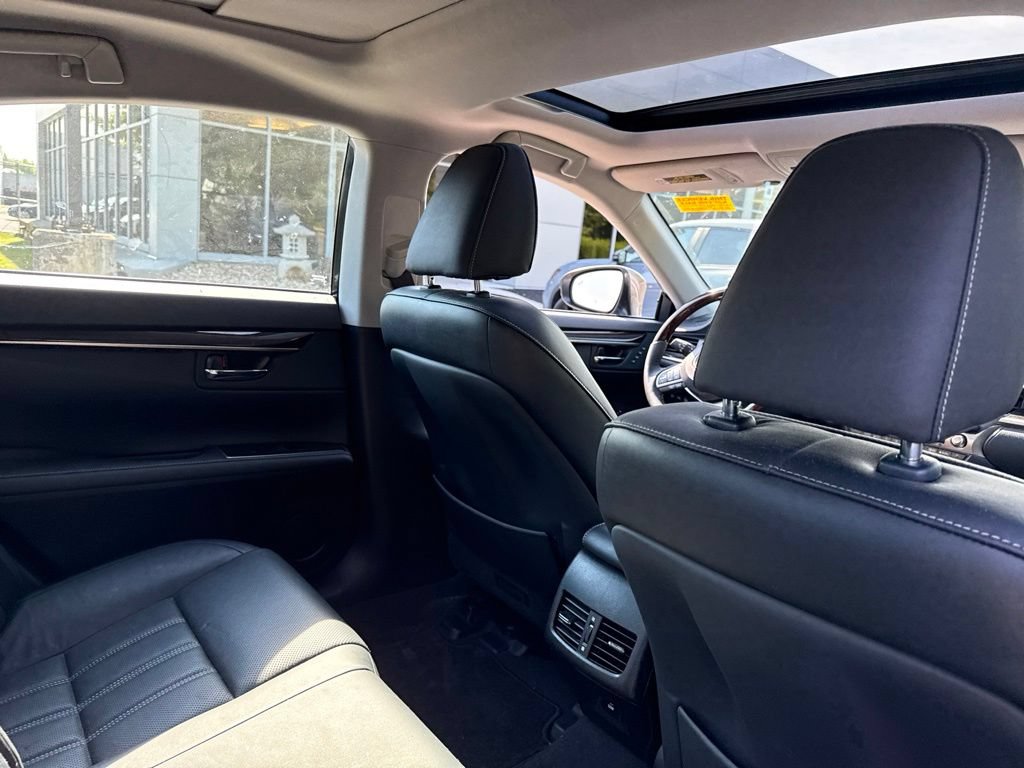 Used 2018 Lexus ES 350 w/ Luxury Package w/Wood Trim FWD image 9