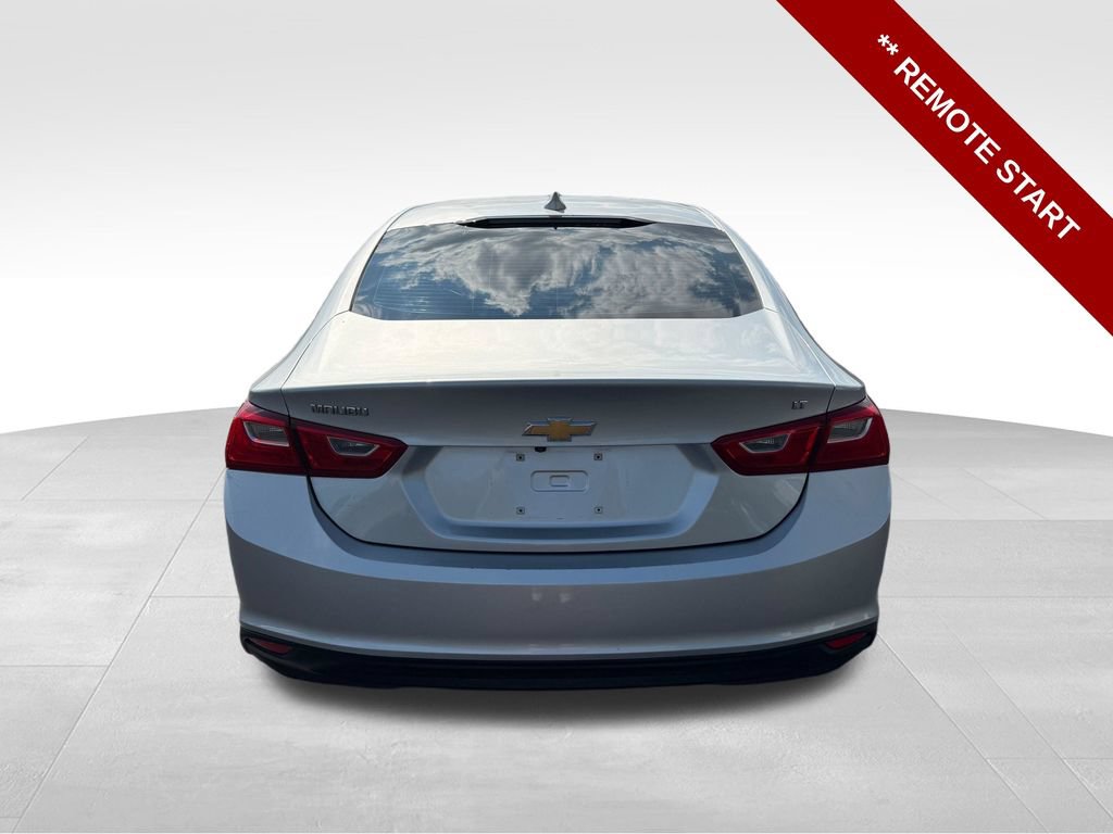 Used 2018 Chevrolet Malibu LT FWD image 4