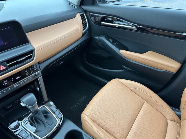 Used 2024 Kia Seltos EX image 28