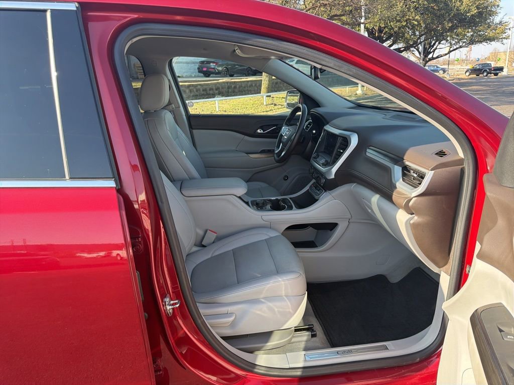Used 2023 GMC Acadia SLT image 39