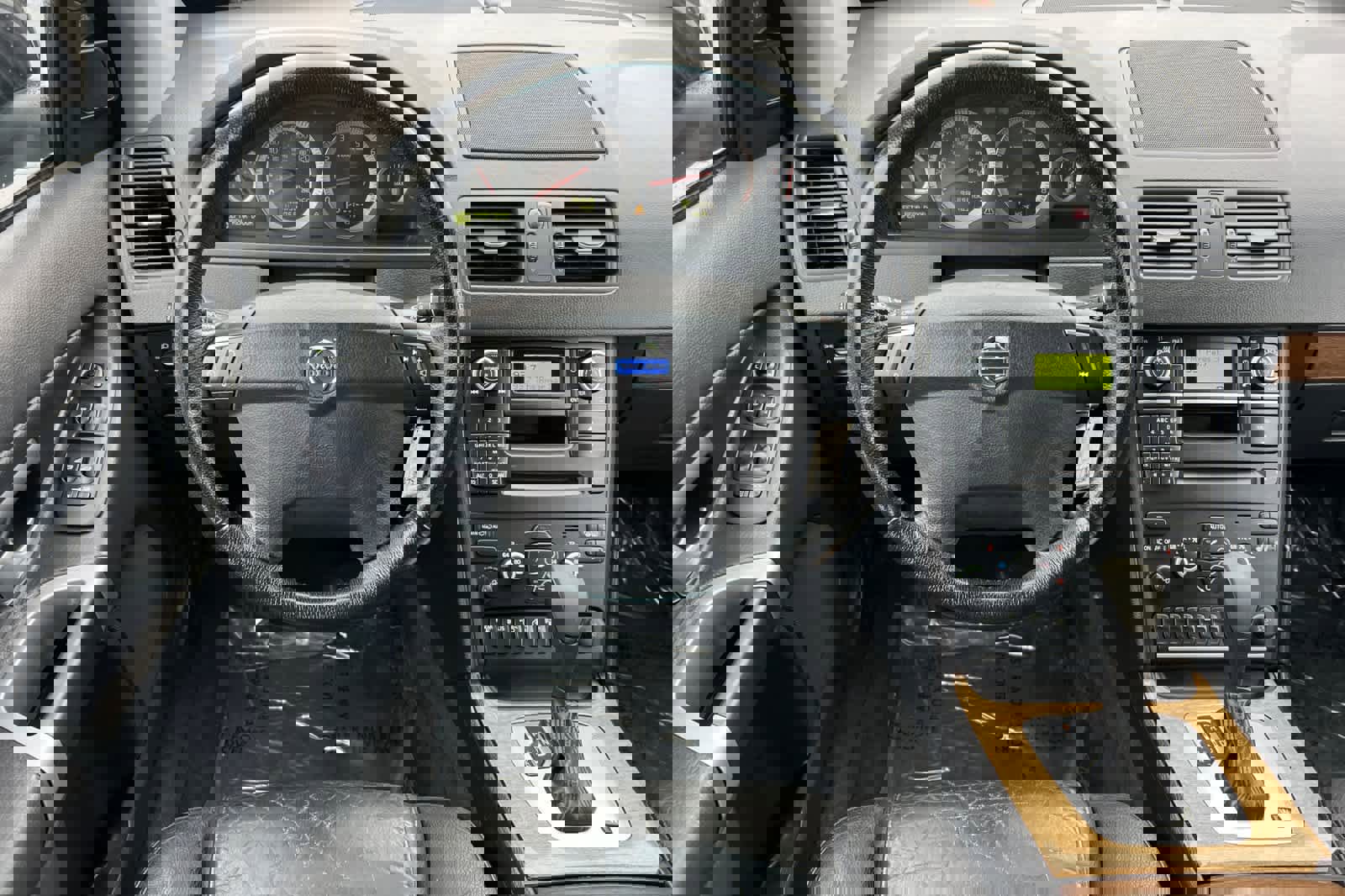 Used 2012 Volvo XC90 3.2 image 15