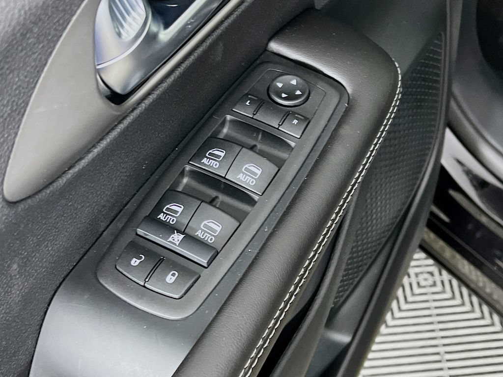 New 2027 Chrysler Pacifica LX FWD image 17