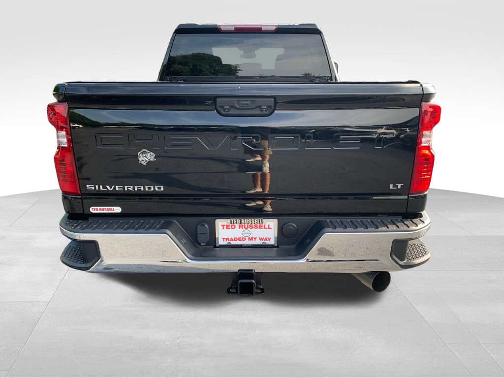 Used 2024 Chevrolet Silverado 2500 LT AWD/4WD image 4