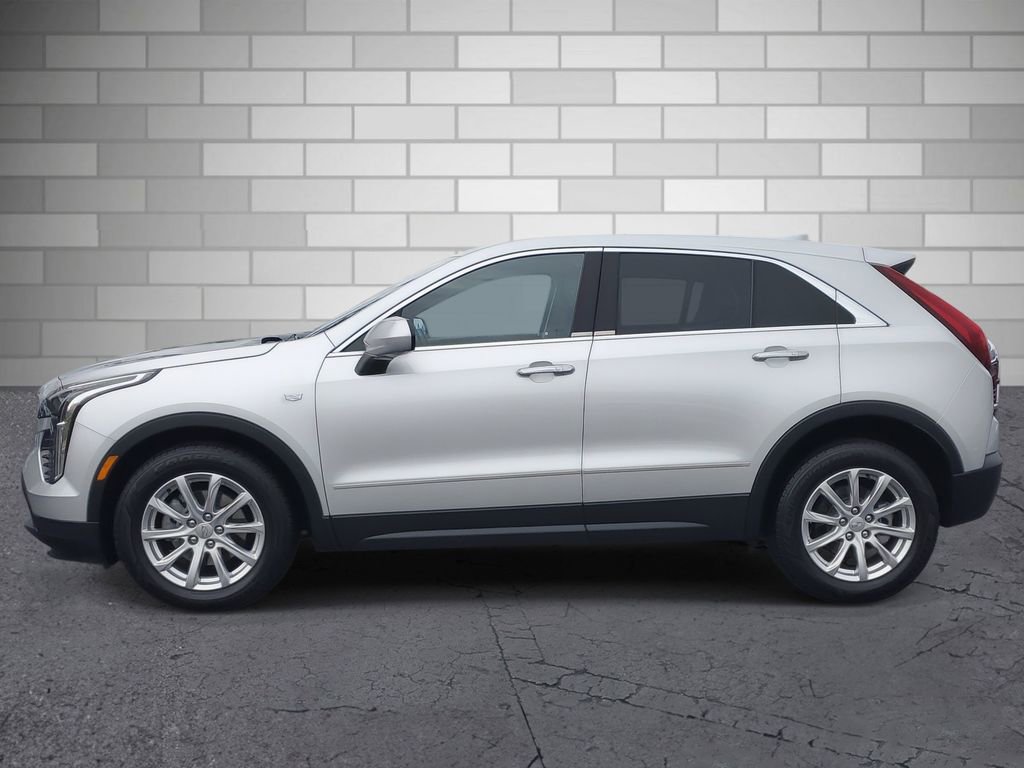 Used 2021 Cadillac XT4 Luxury image 2