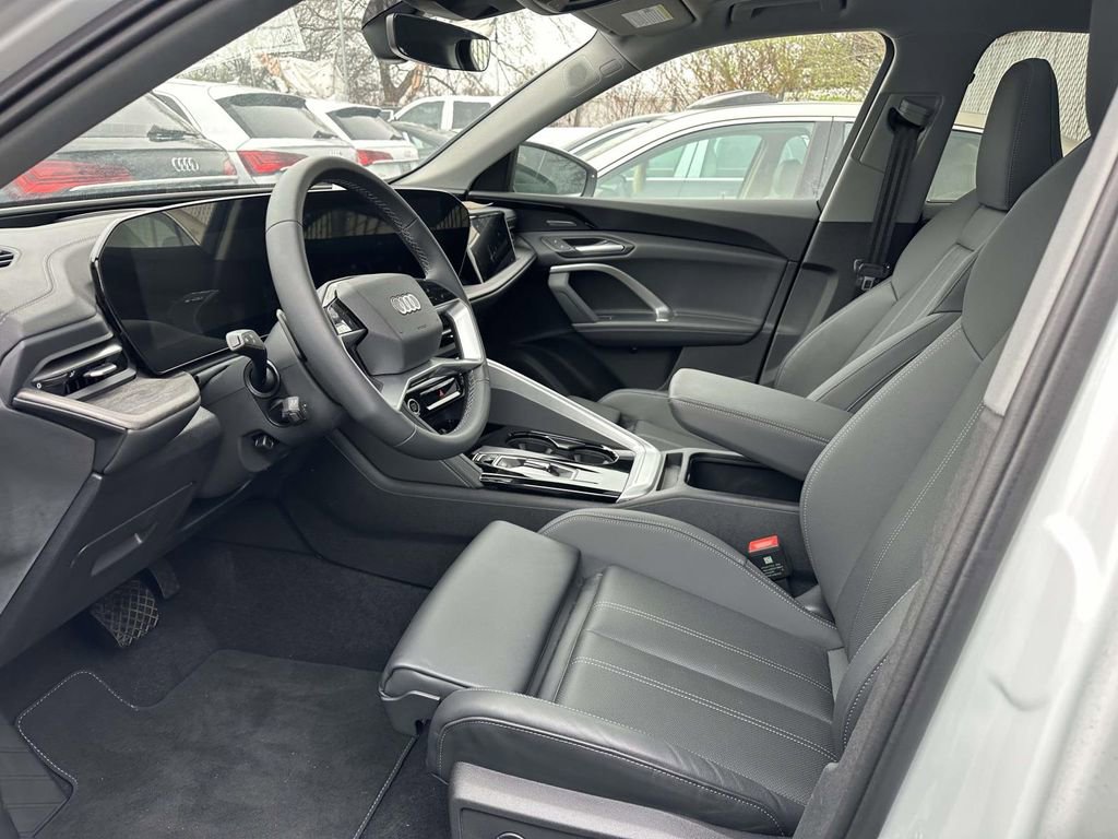 Used 2025 Audi Q5 Prestige image 11