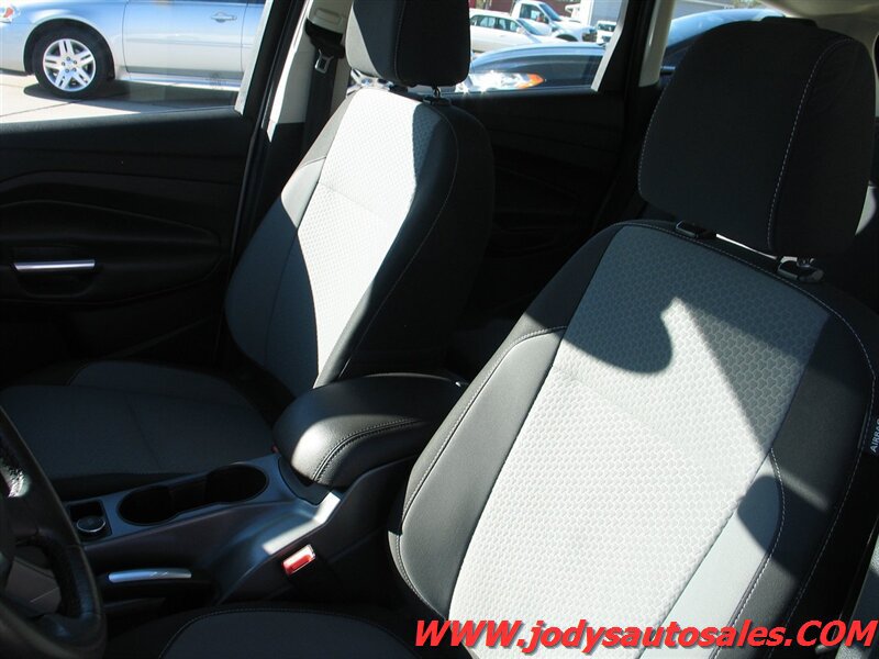 Used 2017 Ford C-MAX SE FWD image 5
