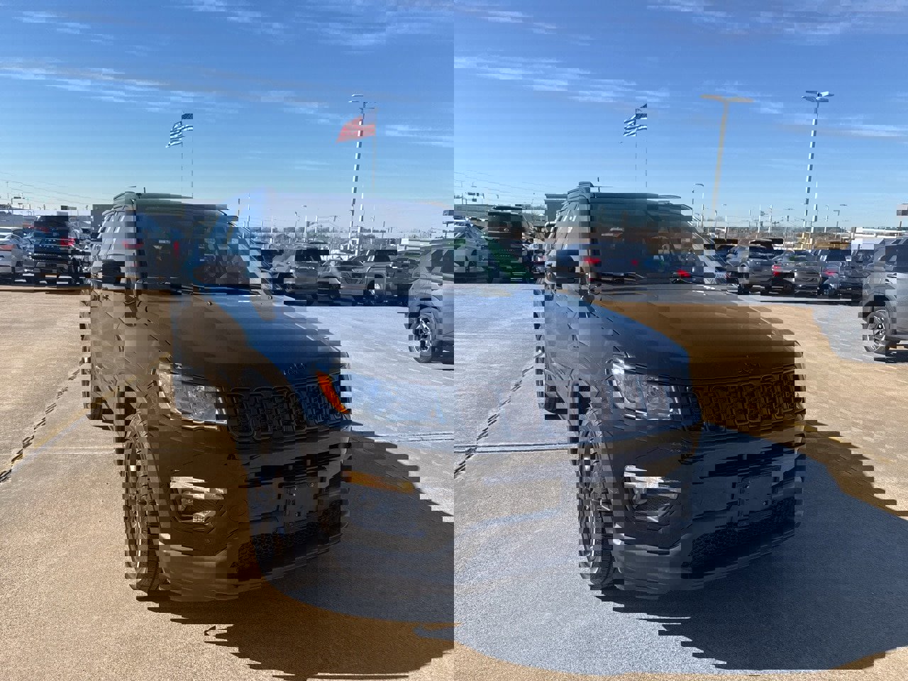 Used 2020 Jeep Compass Latitude video 2