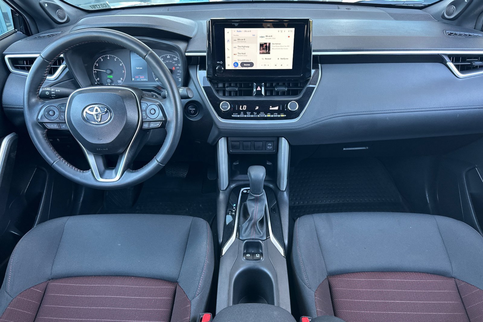 Used 2025 Toyota Corolla Cross AWD Hybrid w/ Moonroof Package image 13