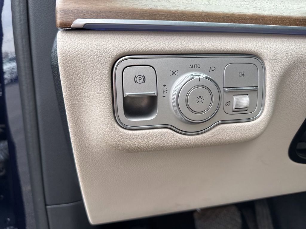 Used 2022 Mercedes-Benz GLE 350 4MATIC image 22