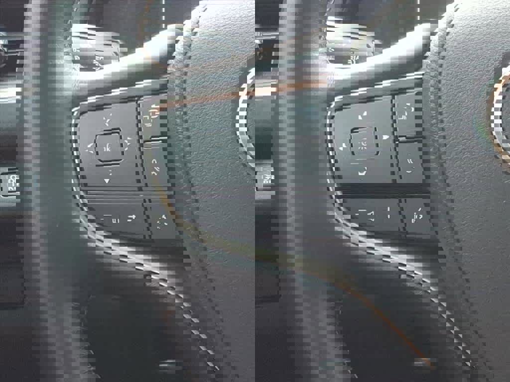 Used 2020 Lexus UX 200 w/ Premium Package image 8