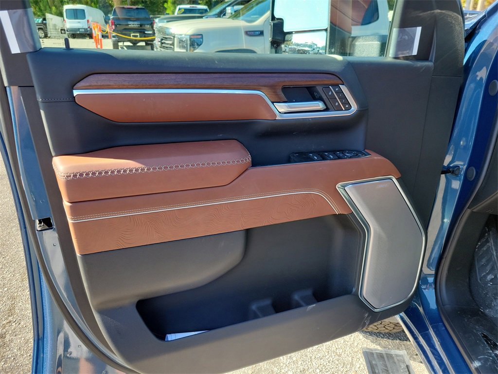 New 2026 GMC Sierra 2500 Denali Ultimate w/ Max Trailering Package image 7