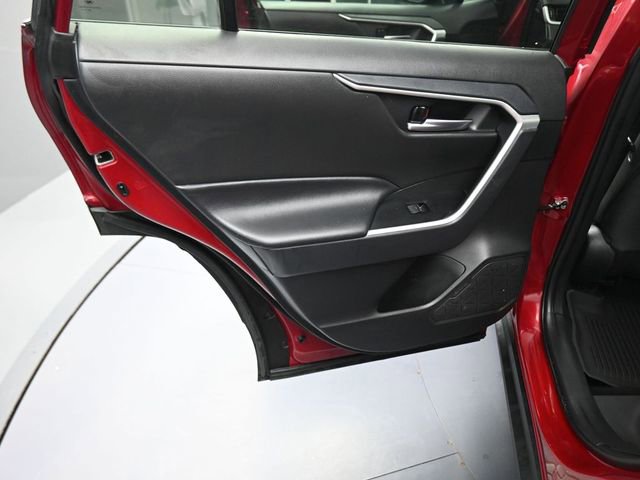 Used 2025 Toyota RAV4 XLE image 18