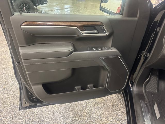 New 2026 GMC Sierra 1500 SLE image 17