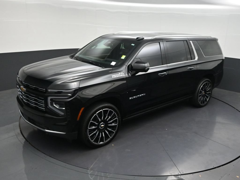 Used 2026 Chevrolet Suburban High Country AWD/4WD image 17