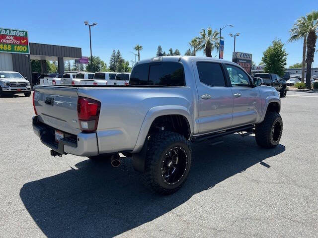 Used 2019 Toyota Tacoma TRD Sport image 7