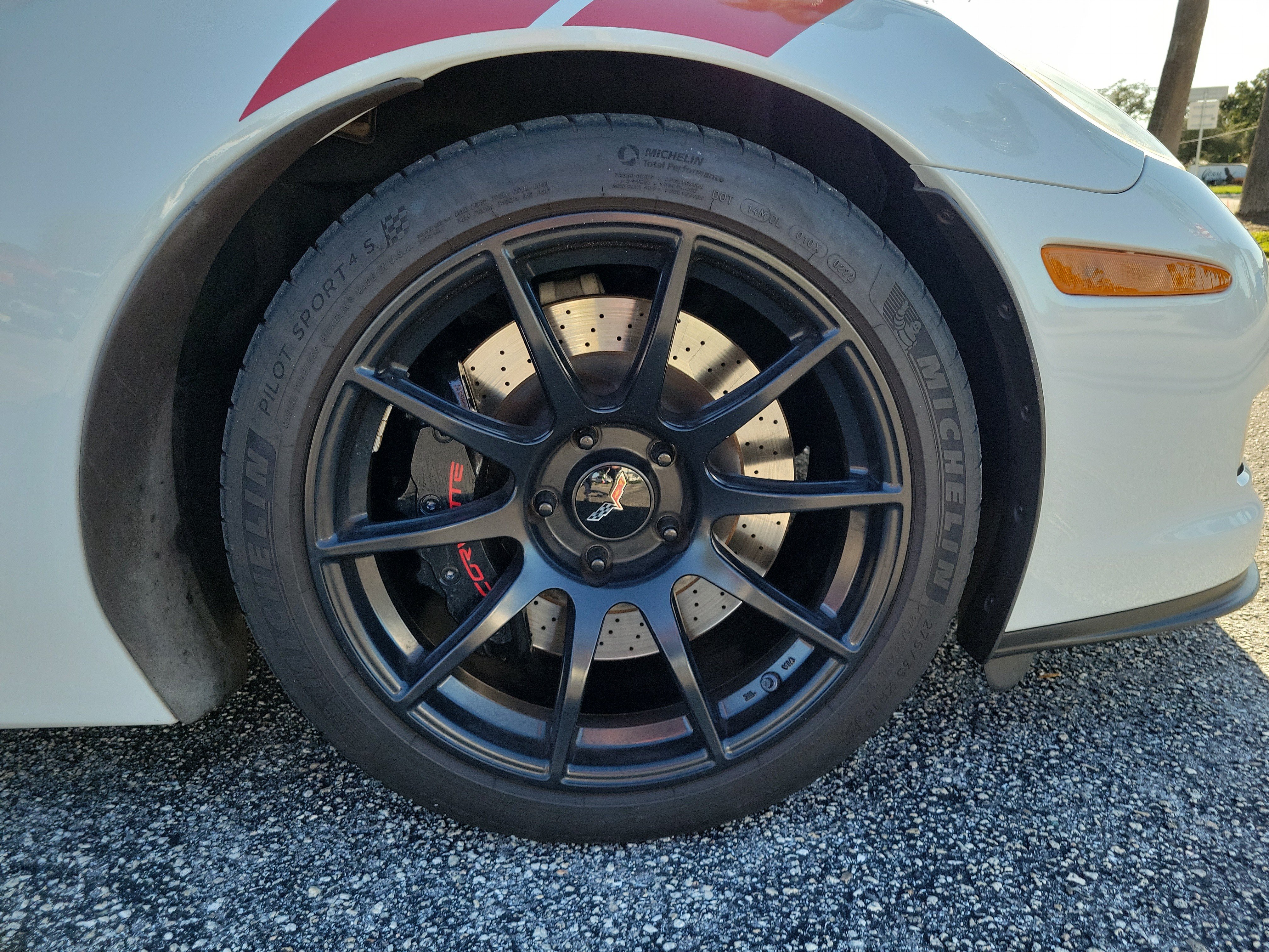 Used 2011 Chevrolet Corvette Grand Sport w/ Preferred Equipment Group RWD image 10