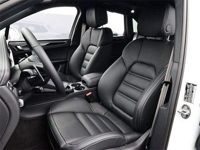 New 2026 Porsche Macan S image 5