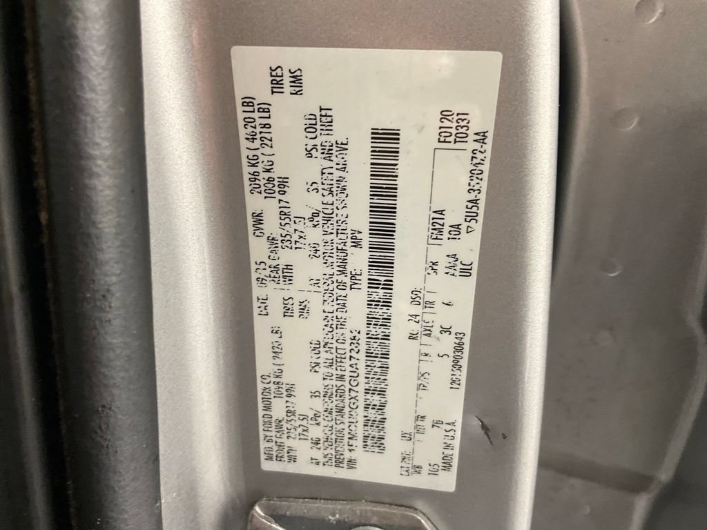 Used 2016 Ford Escape SE w/ Equipment Group 201A FWD image 25