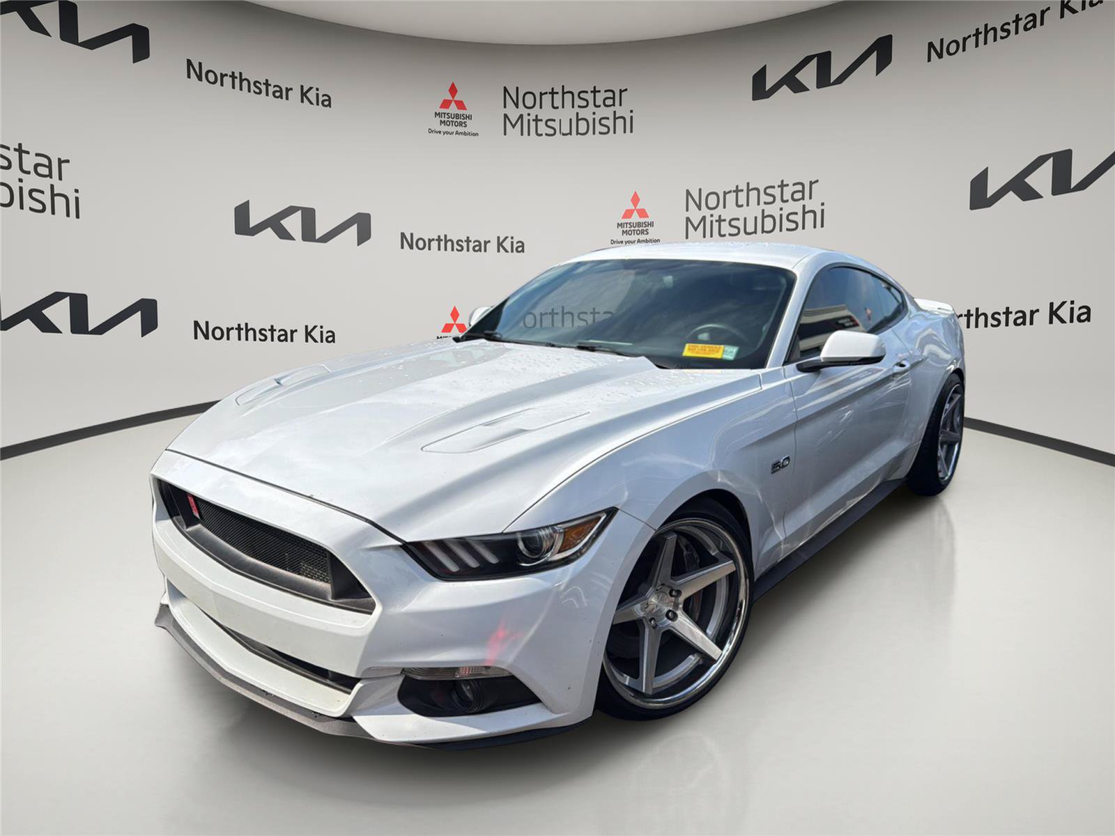 Used 2016 Ford Mustang GT Premium w/ Equipment Group 401A RWD image 12