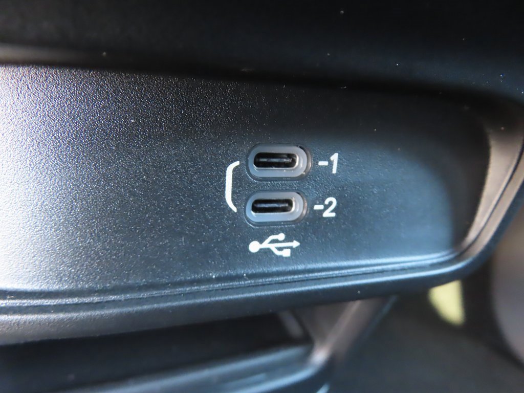 New 2026 Chrysler Pacifica Select image 10