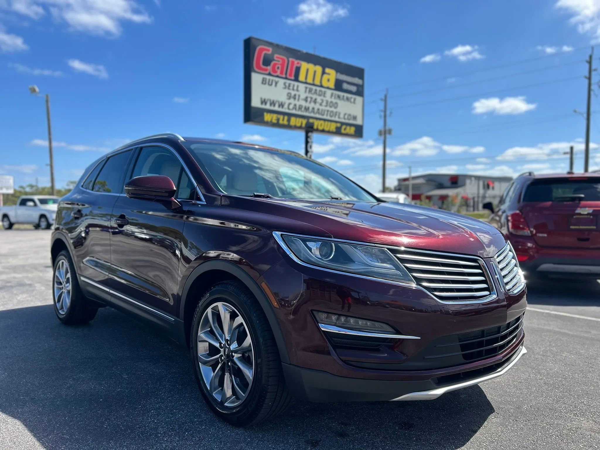 Used 2018 Lincoln MKC Select w/ Select Plus Package FWD image 1