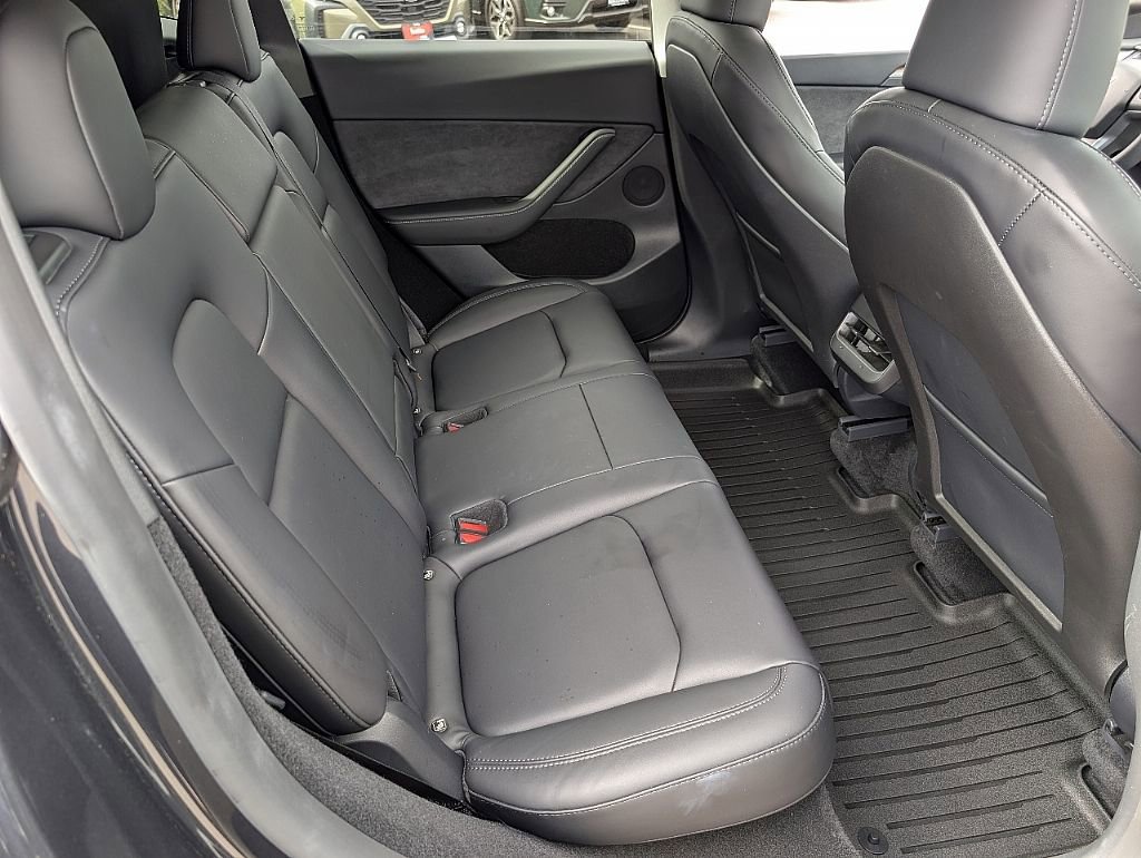 Used 2024 Tesla Model Y Long Range AWD/4WD image 20