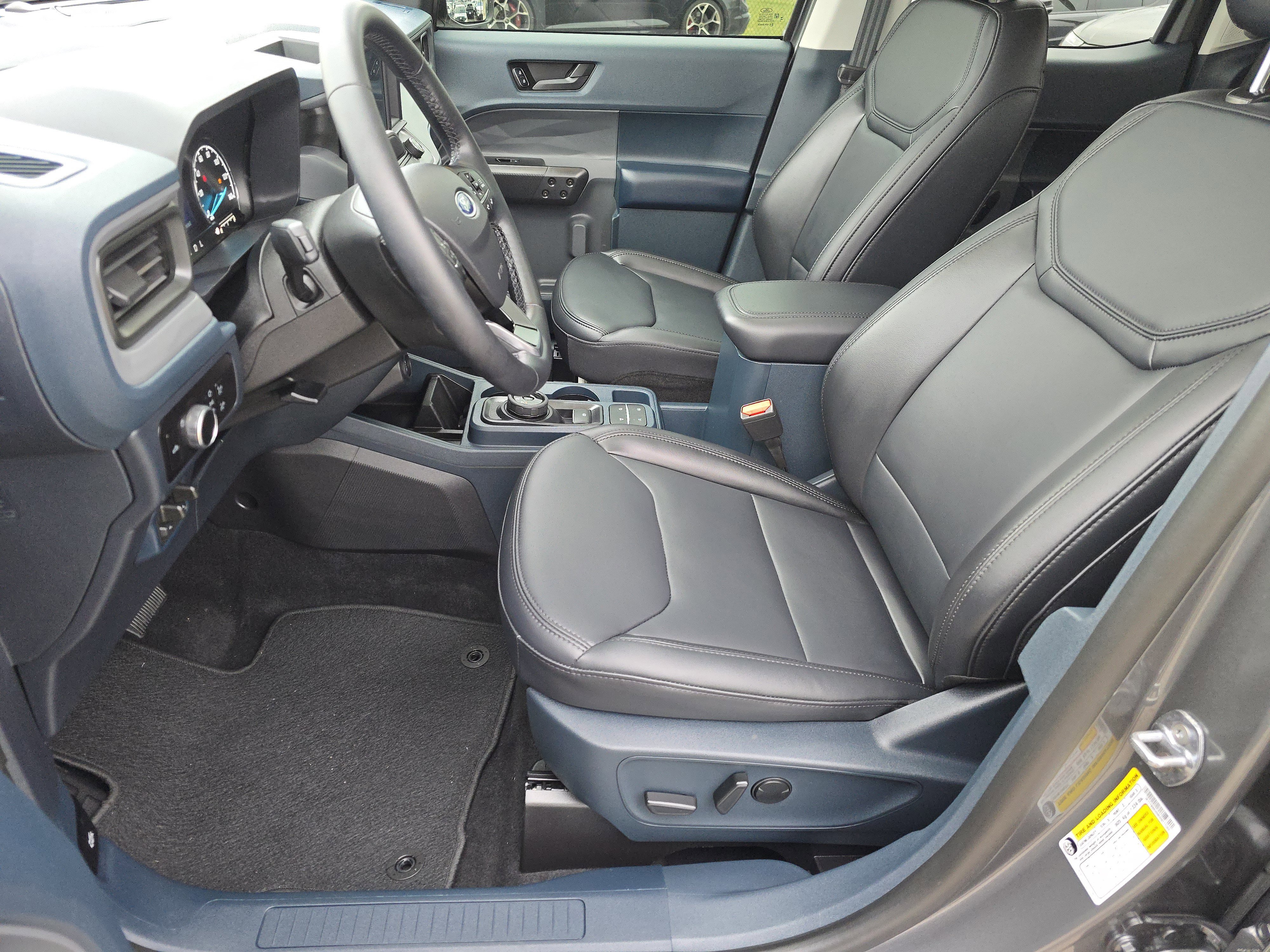 Used 2024 Ford Maverick Lariat w/ Black Appearance Package image 23