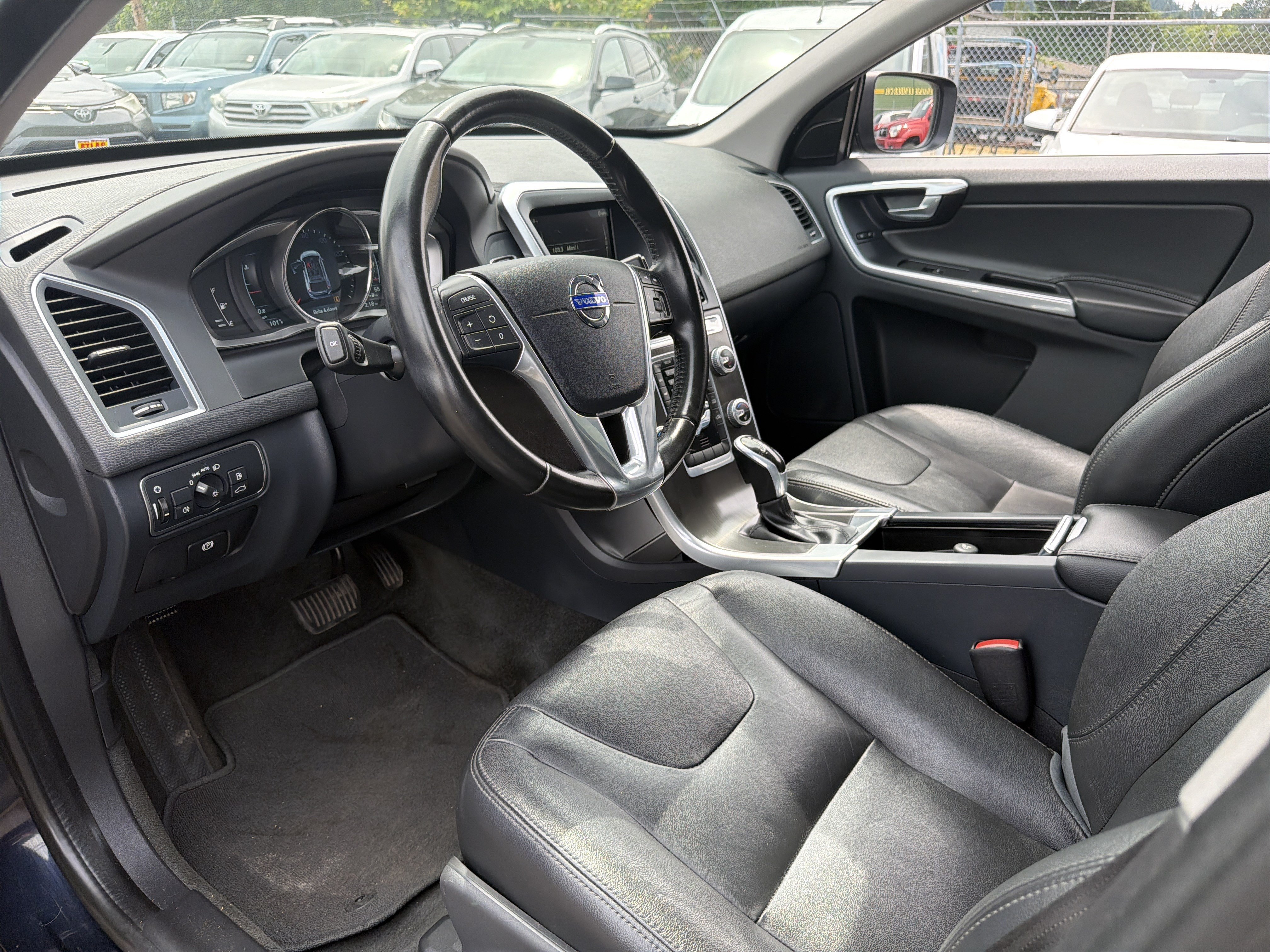 Used 2016 Volvo XC60 T5 Premier AWD/4WD image 6